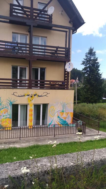Happy Holiday Apartments Предеал Екстериор снимка